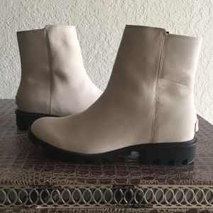 Like New Sorel Phoenix Zip Boot Bootie Fawn 11 Box